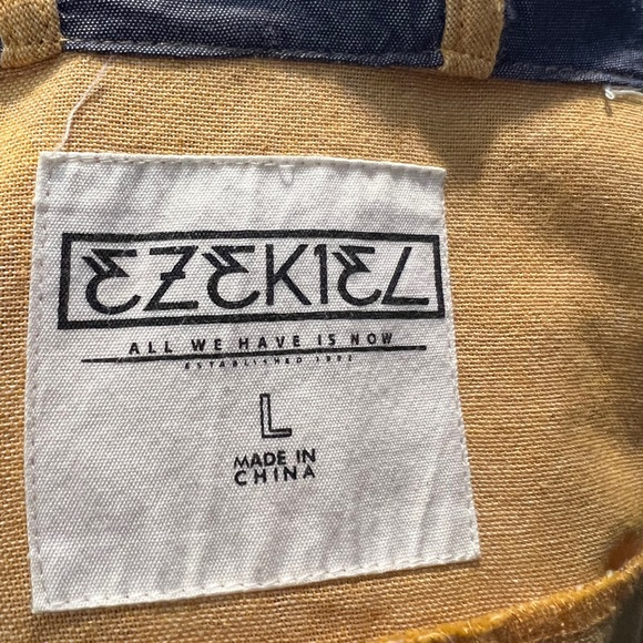 🛍️Ezekiel size Large Men’s Yellow casual jacket - Picture 3 of 3
